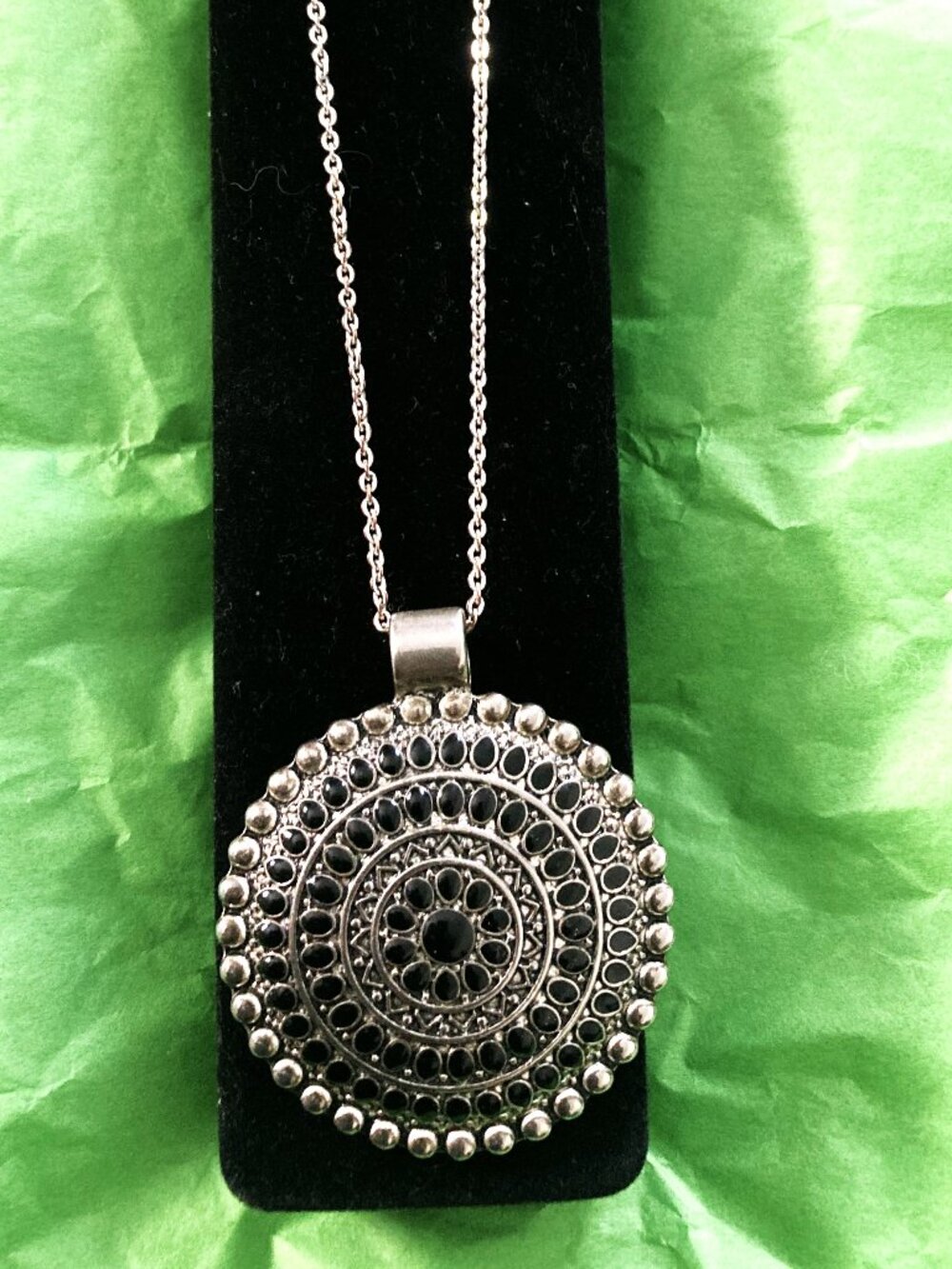 Vintage Long Silver and Black Round Necklace (20 Inch Chain)